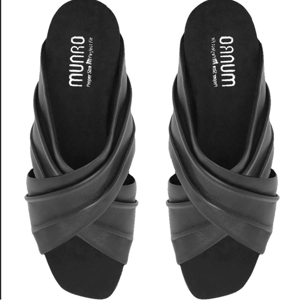 MUNRO | Black Leather Open Toe Twisted Kitten Slide Mules, 7.5W (L), 7.5M (R) - Picture 12 of 12